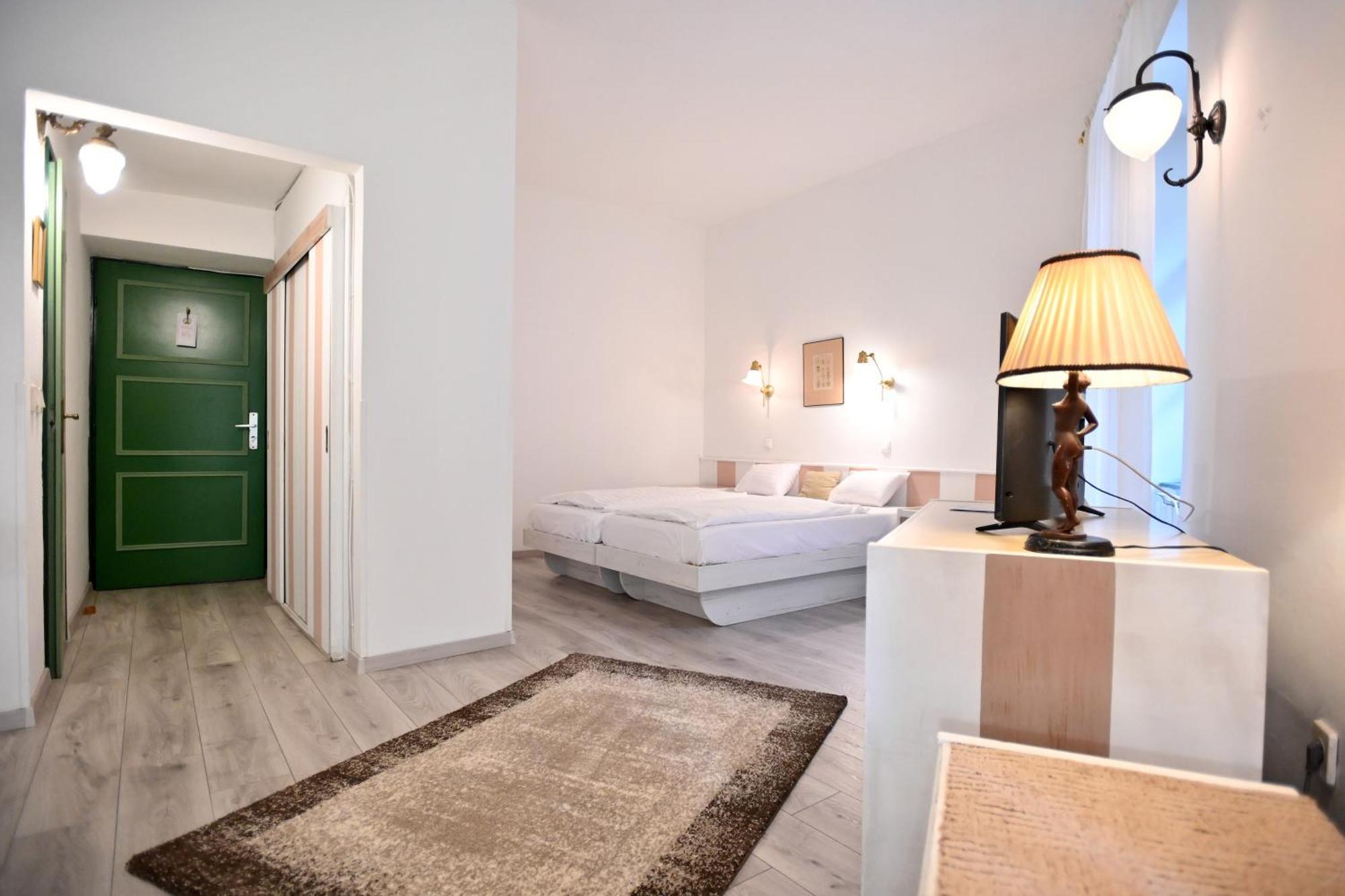 Senator Haz Hotel Eger Ngoại thất bức ảnh