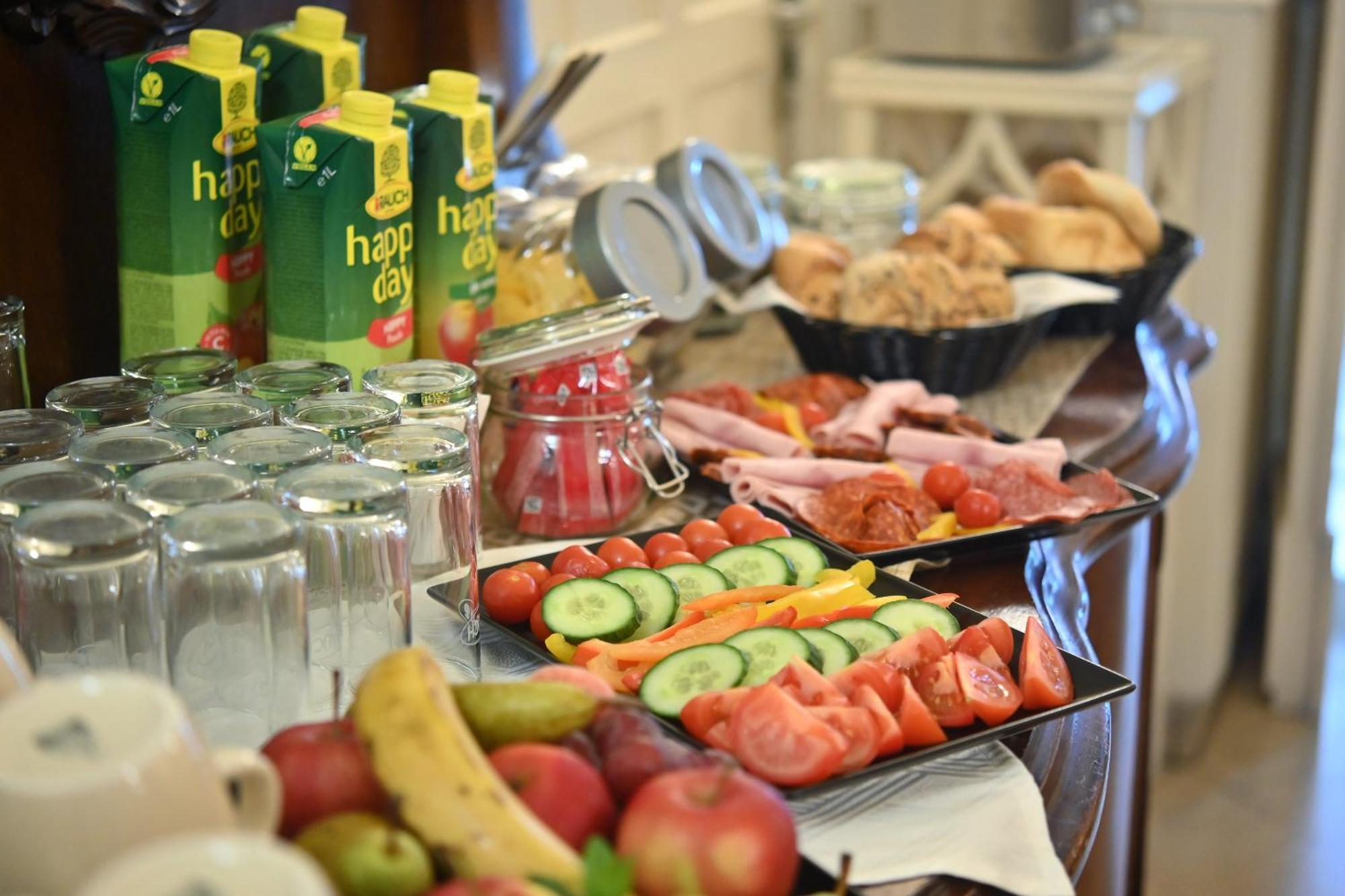 Senator Haz Hotel Eger Ngoại thất bức ảnh