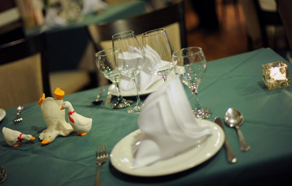 Senator Haz Hotel Eger Ngoại thất bức ảnh